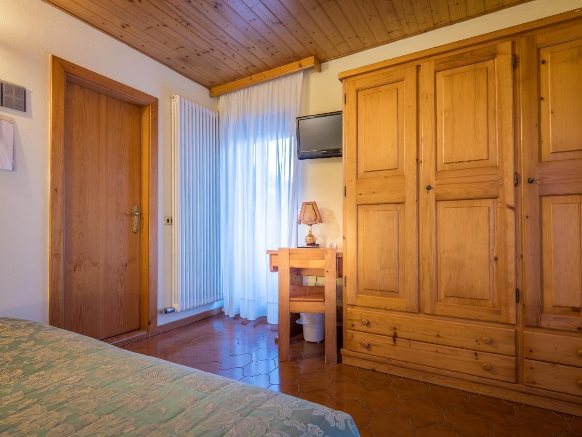 Albergo Dimaro Wellness Hotel ภายนอก รูปภาพ