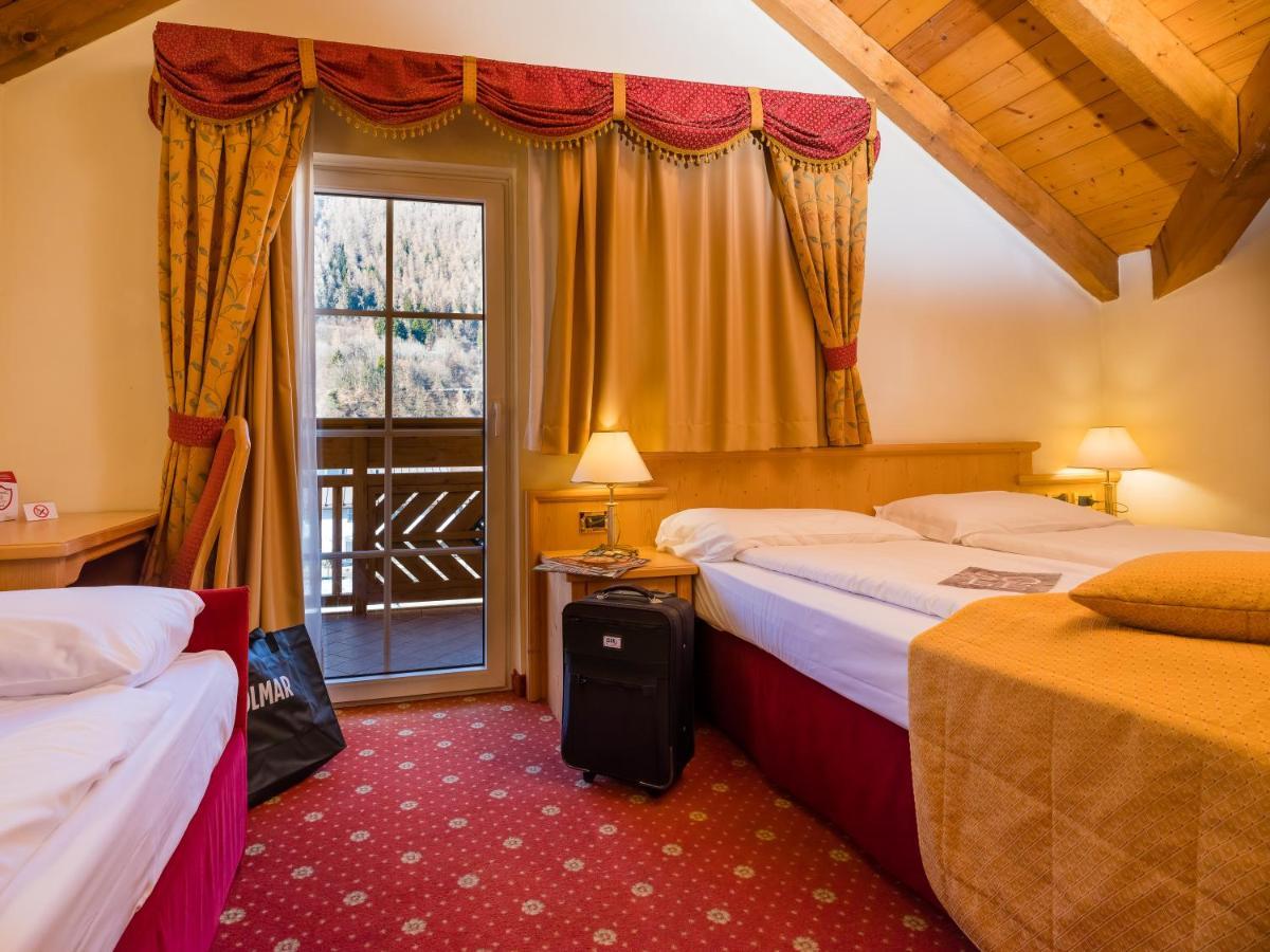 Albergo Dimaro Wellness Hotel ภายนอก รูปภาพ