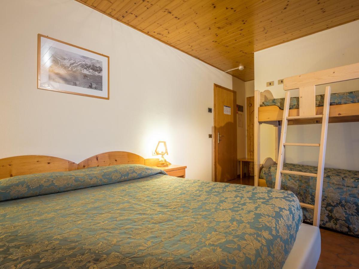 Albergo Dimaro Wellness Hotel ภายนอก รูปภาพ