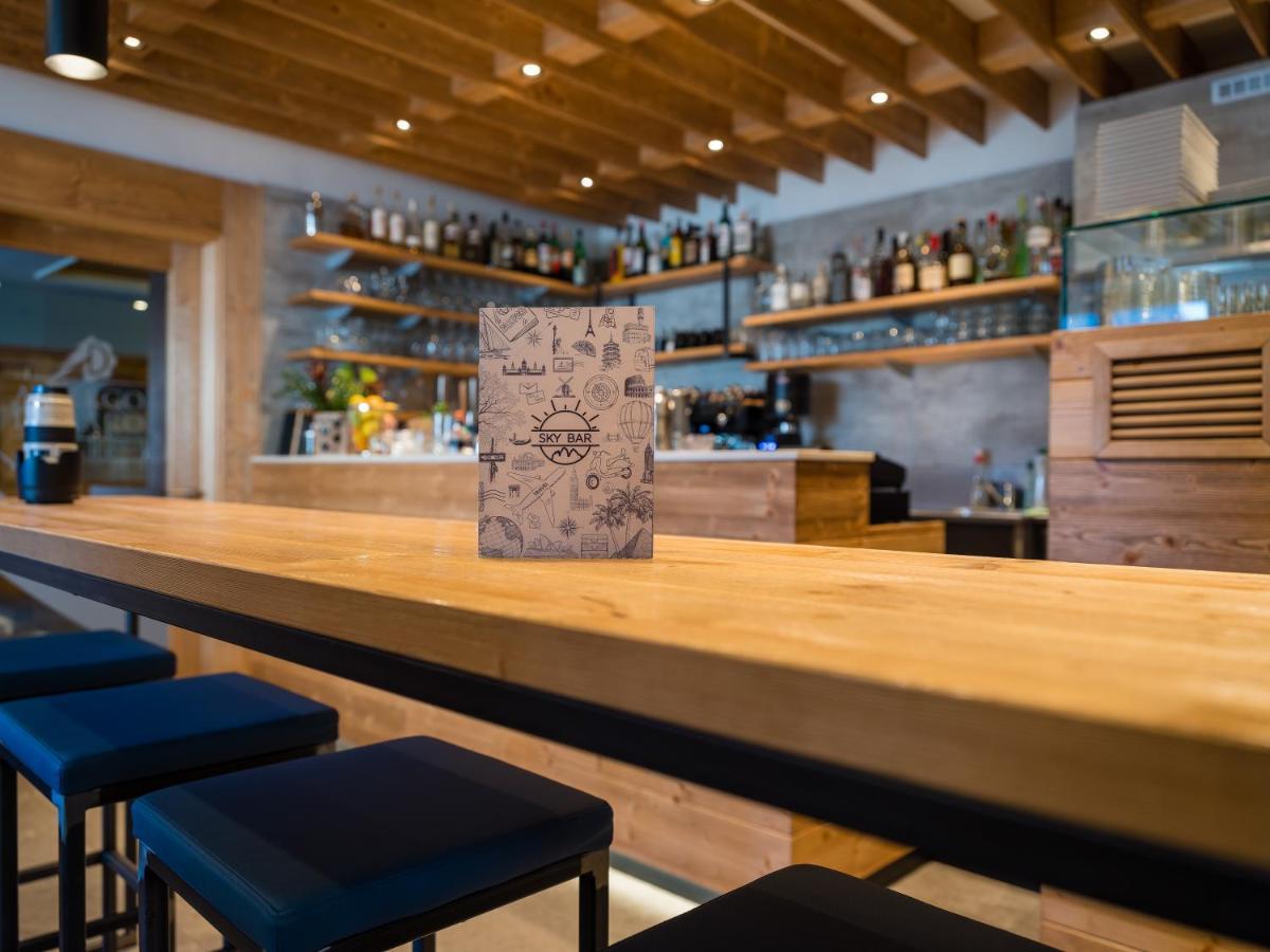 Albergo Dimaro Wellness Hotel ภายนอก รูปภาพ
