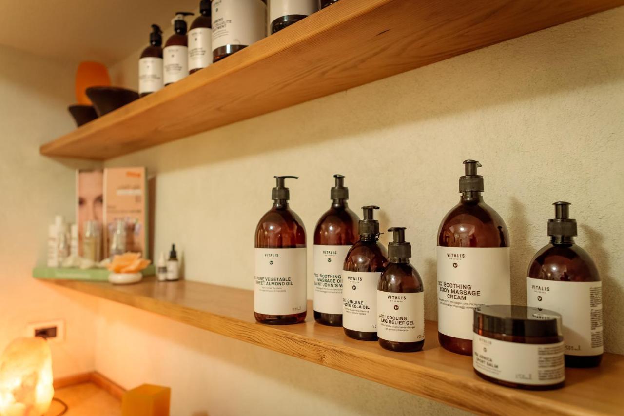 Albergo Dimaro Wellness Hotel ภายนอก รูปภาพ